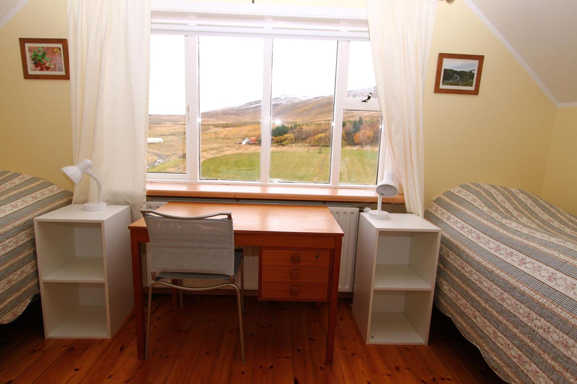 Guesthouse Steindorsstadir, West Iceland Рейкхольт Экстерьер фото